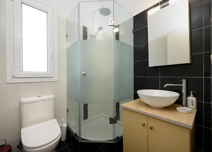 Aliki's Luxury With View, Pet Friendly! * Vátos